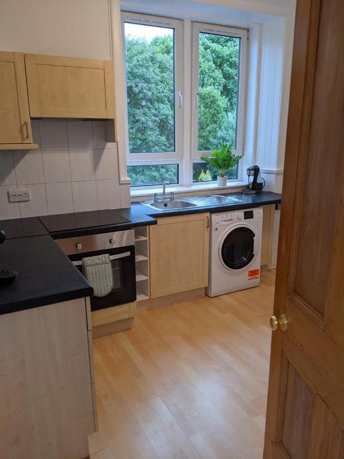 Glenclova - No 5 Bellyeoman, Bright Two Bedroom Apartment Dunfermline Exterior foto
